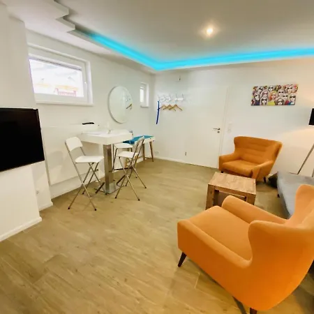 Kuschelecke, 100m Zum Alten Strom Апартаменты Росток